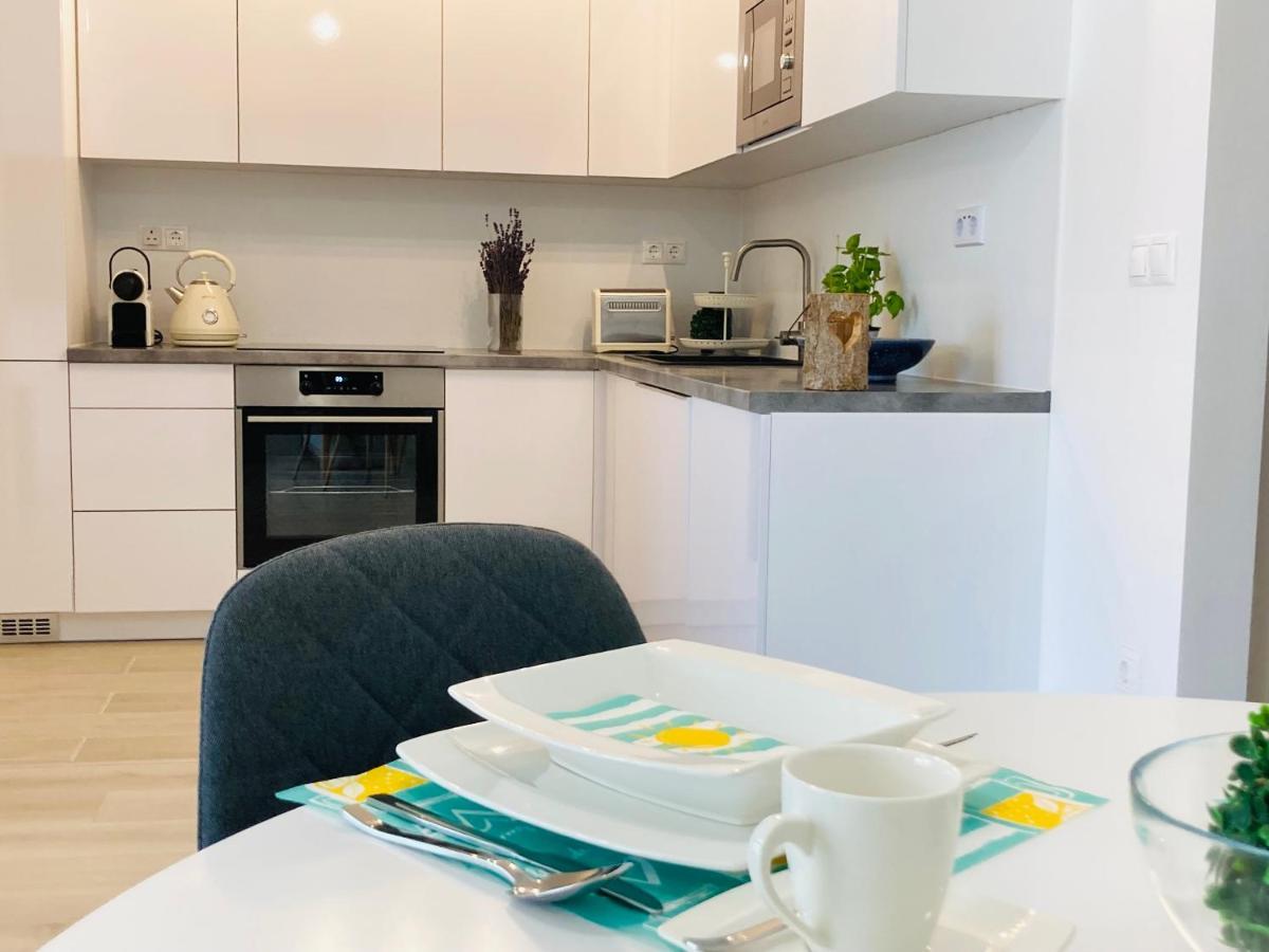 BalatonföldvárZawia Apartmanアパートメント エクステリア 写真