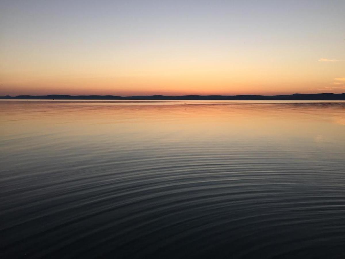 BalatonföldvárZawia Apartmanアパートメント エクステリア 写真